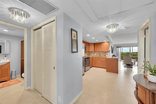 Palm-Aire Country Club 1, 3100 N Palm Aire Dr #606, Pompano Beach, Florida 33069, image 1