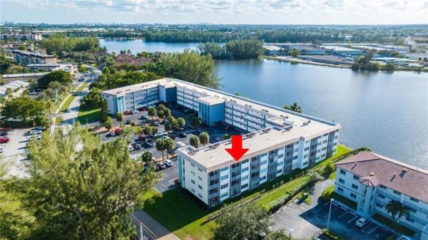 Wincast Arms, 4311 Crystal Lake Dr #421, Deerfield Beach, Florida 33064, image 1