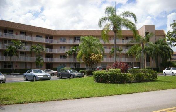 Sunrise Lakes 4, 2521 NW 104th Ave #402, Sunrise, Florida 33322, image 1