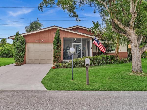 Delray Villas 4 & 5, 6098 Stanley Ln, Delray Beach, Florida 33484, image 1