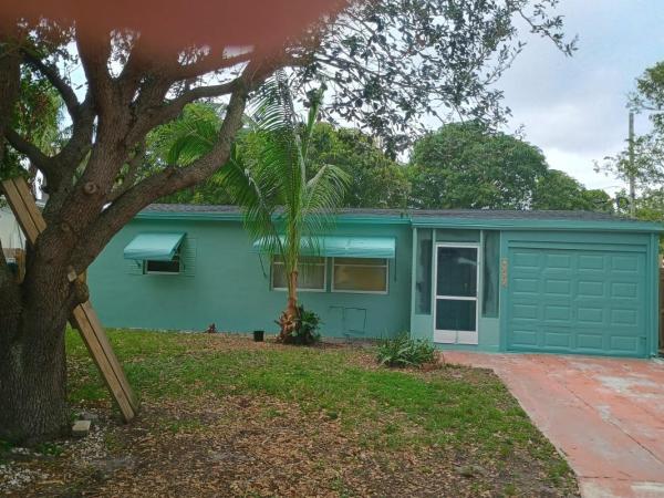 Collier Manor, 2465 NE 14th Ave, Pompano Beach, Florida 33064, image 1