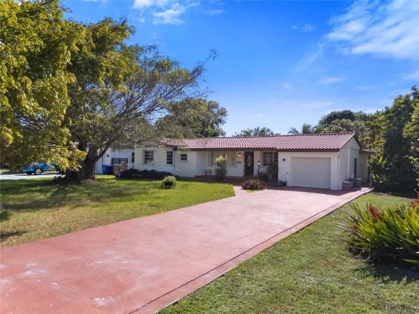 Hollywood Little Ranches, 2642 Monroe St, Hollywood, Florida 33020, image 1