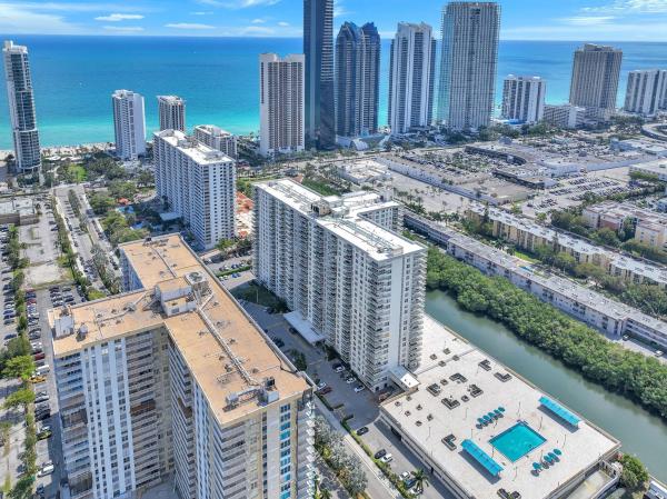 Winston Towers 300, 230 174th St #901, Sunny Isles Beach, Florida 33160, image 1