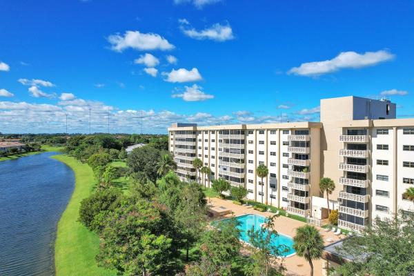 800 NE 195th St #601, Unincorporated Dade County, Florida 33179, image 1