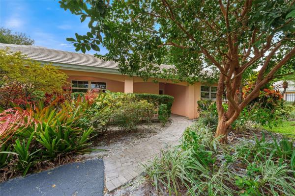 900 Cypress Ter #V 61, Pompano Beach, Florida 33069, image 1