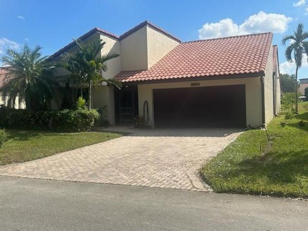 Golf Pointe At Woodmont, 7009 Golf Pointe Cir, Tamarac, Florida 33321, image 1