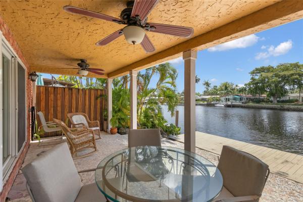 Townhouse Isles, 17 Middlesex Dr, Wilton Manors, Florida 33305, image 1