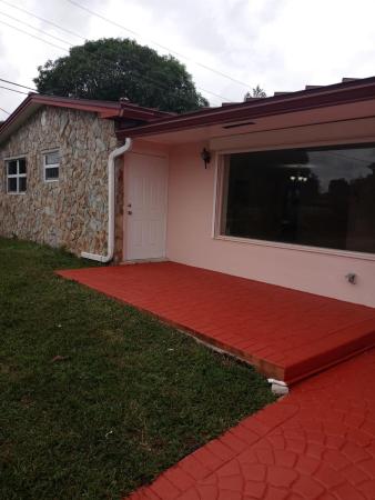 Acres Lake Estates, 701 SW 4th St, Hallandale Beach, Florida 33009, image 1