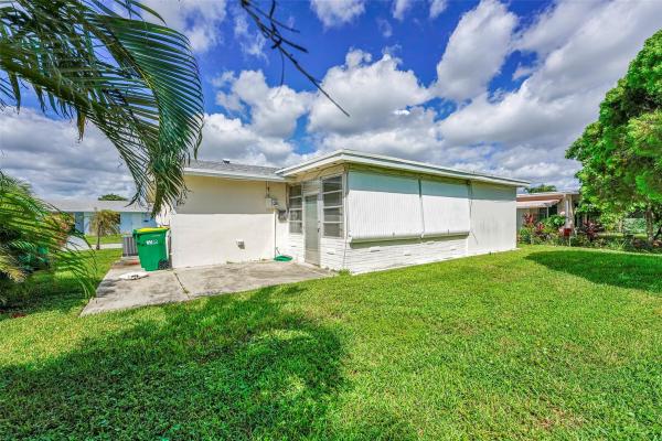 Mainlands Of Tamarac Lakes, 4500 NW 47th Ct, Tamarac, Florida 33319, image 1