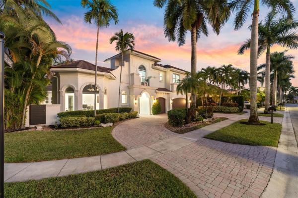 Hawks Landing, 127 Swan Ave, Plantation, Florida 33324, image 1