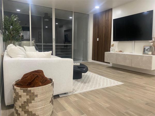 Orchid Tree Of Pine Island Ridge, 9471 Evergreen Pl #301, Davie, Florida 33324, image 1