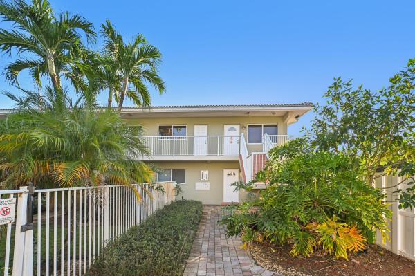 Oasis Falls, 1424 Holly Heights Dr #1, Fort Lauderdale, Florida 33304, image 1