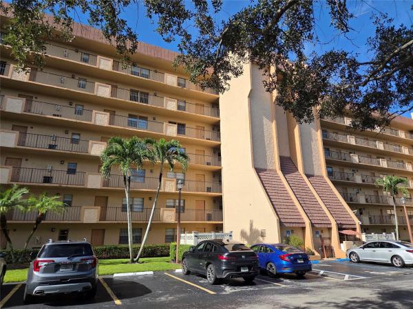 Rolling Hills Golf And Tennis Club, 3001 W Rolling Hills Cir #507, Davie, Florida 33328, image 1