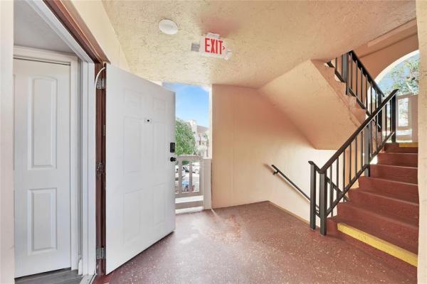 Sunrise Lakes 3, 9281 Sunrise Lakes Blvd #212, Sunrise, Florida 33322, image 3