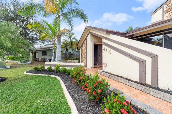 Hills Of Welleby, 4315 NW 95th Ter, Sunrise, Florida 33351, image 2