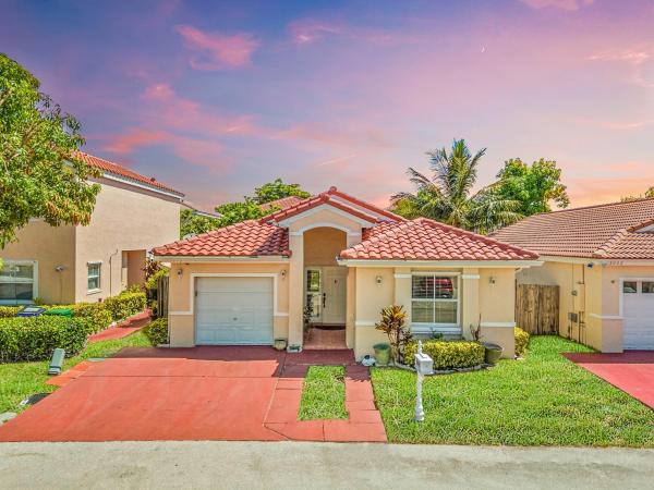 Las Brisas At Coral Bay, 3070 Martello Dr, Margate, Florida 33063, image 1