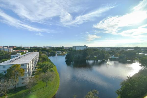 Water Chase At Cypress Bend, 2238 N Cypress Bend Dr #902, Pompano Beach, Florida 33069, image 1