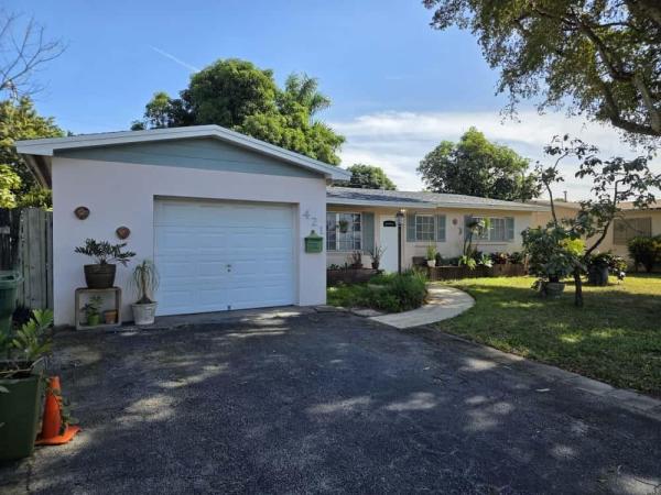 Boulevard Heights, 421 NW 76th Ter, Pembroke Pines, Florida 33024, image 1