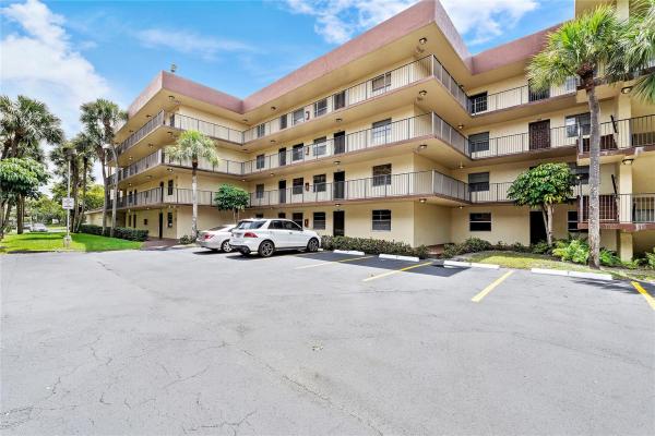Cypress Chase North, 3141 NW 47th Ter #130, Lauderdale Lakes, Florida 33319, image 1