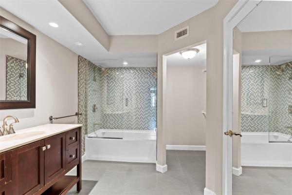 University Inn, 1280 S Alhambra Cir #2112, Coral Gables, Florida 33146, image 1