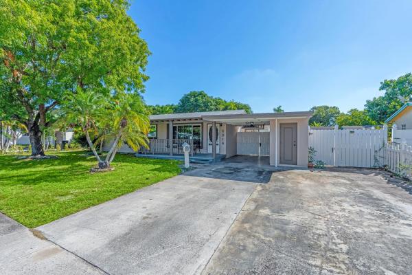 Fairfax Brolliar, 2016 SW 37th Ave, Fort Lauderdale, Florida 33312, image 1