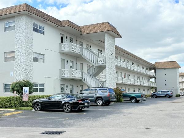 Petunia Gardens, 5171 W Oakland Park Blvd #312, Lauderdale Lakes, Florida 33313, image 1