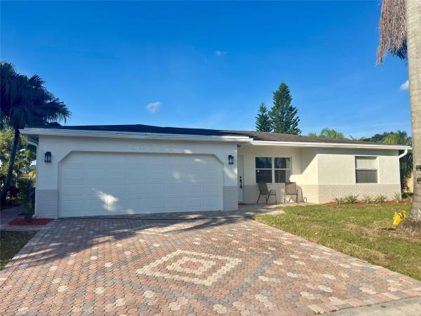 Palmetto Pines, 10935 Gable St, Boca Raton, Florida 33428, image 1
