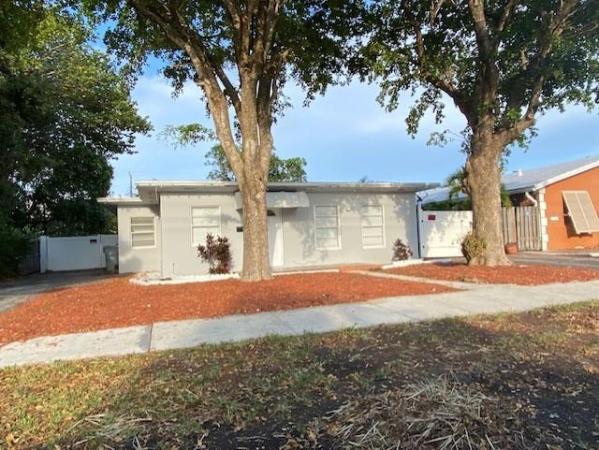 Pinehurst, 224 NE 18th Ave, Pompano Beach, Florida 33060, image 1
