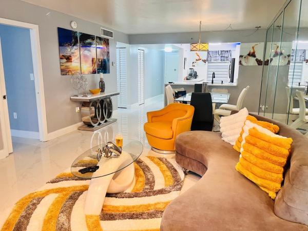 18th Hole At Inverrary, 3910 Inverrary Blvd #203B, Lauderhill, Florida 33319, image 1