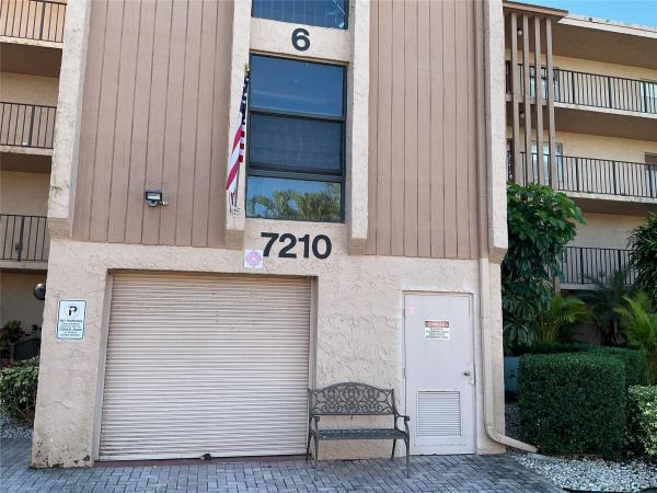 Palm Lakes, 7210 Lake Circle Dr #404, Margate, Florida 33063, image 1