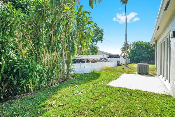 Tropical Terrace, 7874 Griswold St, Lake Worth, Florida 33462, image 2