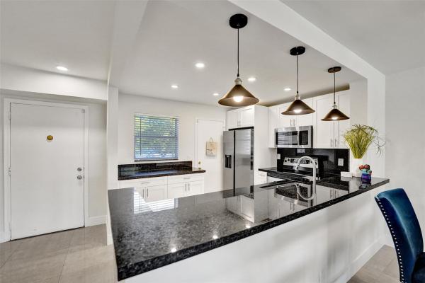 Meadowbrook Lakes, 1024 SE 3rd Ave #207, Dania Beach, Florida 33004, image 1