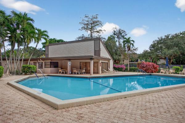 Pond Apple Place 2, 4400 NW 20th St #454, Coconut Creek, Florida 33066, image 1