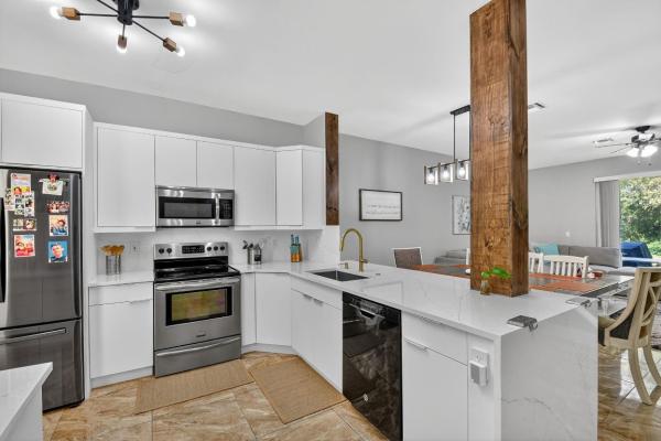 The Charter Club Of Palm Beach, 224 Foxtail Dr #D, Greenacres, Florida 33415, image 1