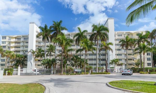 Cove Beach Club, 500 SE 21st Ave #308, Deerfield Beach, Florida 33441, image 1