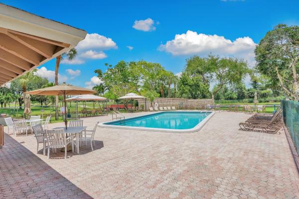 Tangerine Of Pine Island Ridge, 9480 Tangerine Pl #306, Davie, Florida 33324, image 1