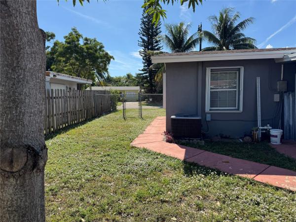 Cresthaven, 1631 NE 32nd St, Pompano Beach, Florida 33064, image 1