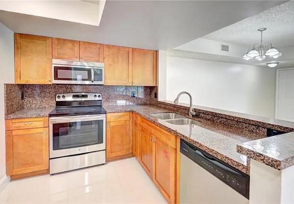 Visconti, 9122 W Atlantic Blvd #736, Coral Springs, Florida 33071, image 1