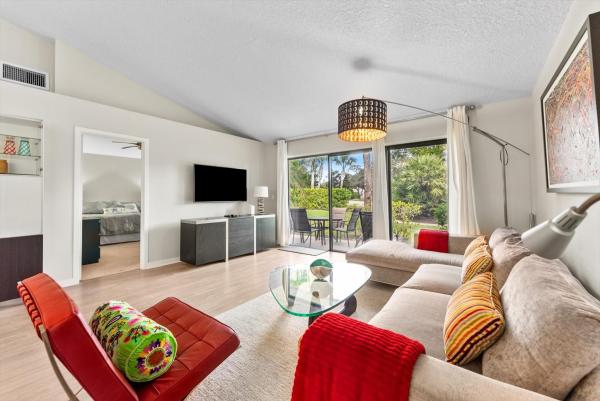 Club Cottages, 842 Club Dr, Palm Beach Gardens, Florida 33418, image 1