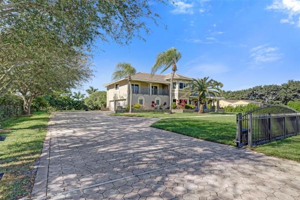 Majestic Groves, 3061 SW 117th Ave, Davie, Florida 33330, image 1