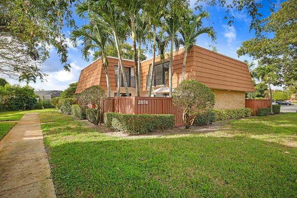 Waterford Courtyards At Crystal Lakes North, 2876 Waterford Dr S #, Deerfield Beach, Florida 33442, image 1