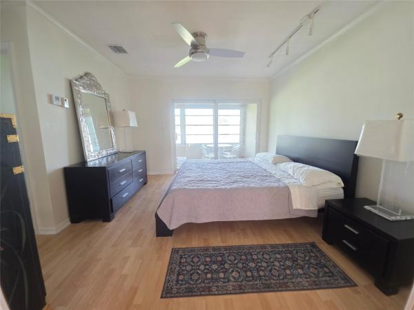 Venetian Park Gardens, 2131 NE 42nd Ct #208E, Lighthouse Point, Florida 33064, image 2