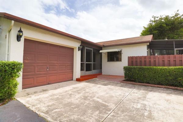 Mirror Lakes, 5086 Mirror Lakes Blvd, Boynton Beach, Florida 33472, image 1