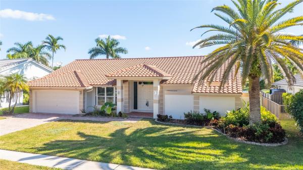 Westport At Jacaranda, 560 NW 110th Ave, Plantation, Florida 33324, image 1