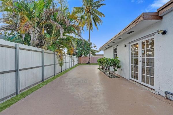 Red Road Manor At Carol City, 16920 NW 53rd Ave, Miami Gardens, Florida 33055, image 1