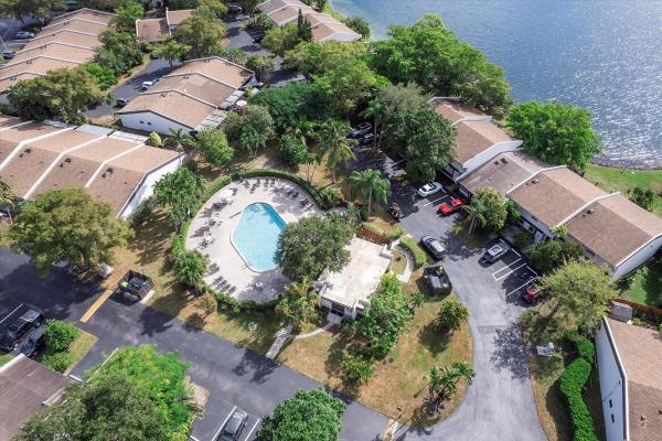 558 NE 199th Ter, Unincorporated Dade County, Florida 33179, image 1