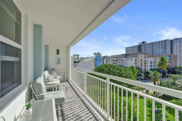 Granada House Apartments, 201 N Ocean Blvd #603, Pompano Beach, Florida 33062, image 2