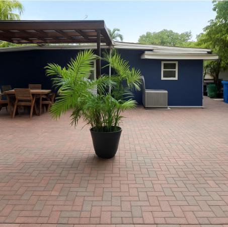 South Middle River, 1517 NW 3rd Ave, Fort Lauderdale, Florida 33311, image 1