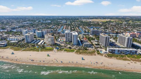 Parliament House, 405 N Ocean Blvd #1027, Pompano Beach, Florida 33062, image 1