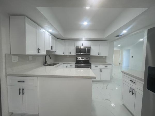 Oriole Estates, 3290 NW 39th St, Lauderdale Lakes, Florida 33309, image 1